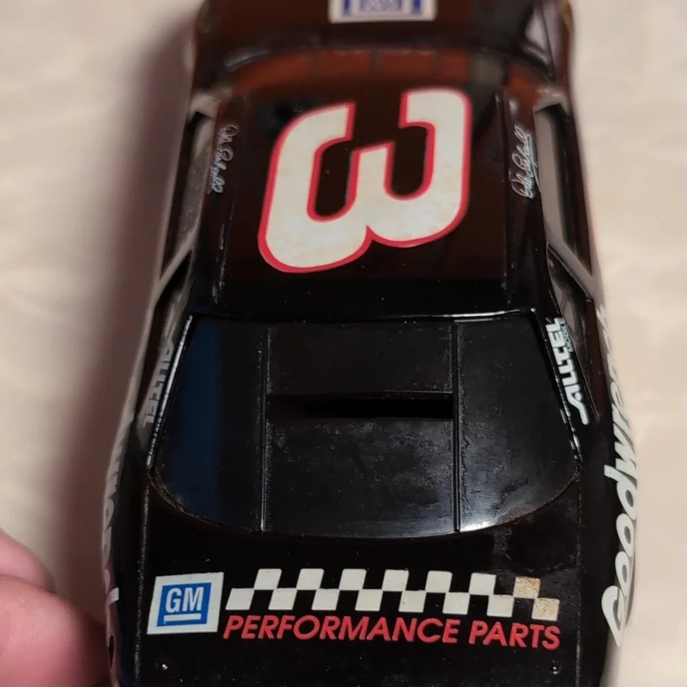Racing Champions Goodwrench Chevrolet Lumina NASCAR Diecast Car bank 1992